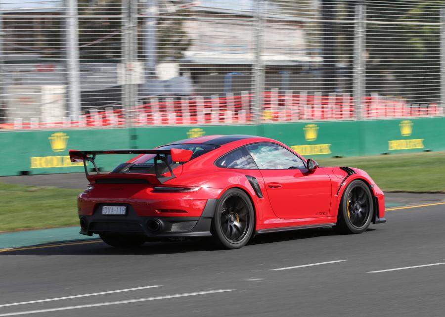  Porsche 911 GT2 RS (991) 2018 года  (AU) (фото 28 из 38)